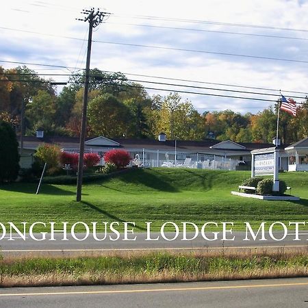Longhouse Lodge Motel Watkins Glen Bagian luar foto