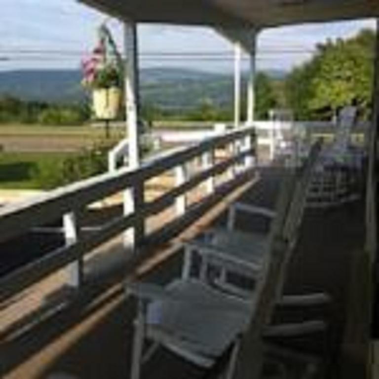Longhouse Lodge Motel Watkins Glen Bagian luar foto